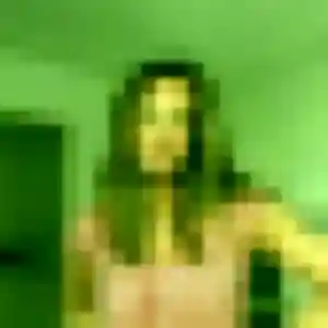 Yasmina, femme de 25 ans propose rencontre sexe à Bricquebec-en-Cotentin