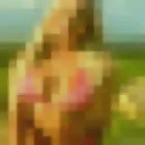 Olivia, 23 ans, connectée à Caen pour une rencontre coquine