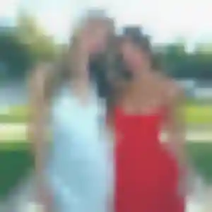 Rencontre Djamila, 19 ans à Cappelle-la-Grande en t'inscrivant