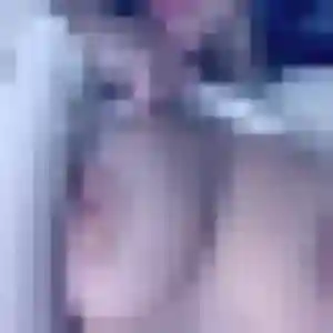 Emilie (34 ans) à Champagnole attend un rencontre sexe ce soir