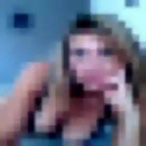 Josephine, 21 ans, connectée à Crépy-en-Valois pour un rencontre sexe