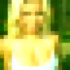 Photo exclusive de Jeanne, 20 ans à Éguilles - plan discret