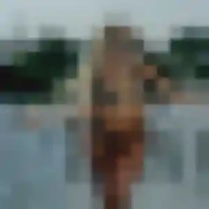 Azalee (21 ans) à Fontaine-lès-Dijon attend une rencontre rapidement
