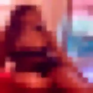 Vicky, femme de 33 ans propose rencontre sexe à Gentilly