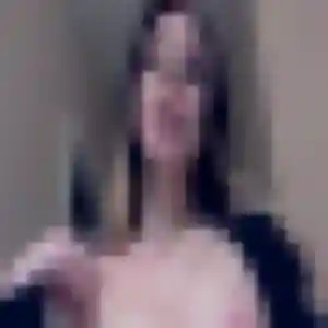 Karen, femme de 22 ans cherche rencontre sexe à Gueugnon
