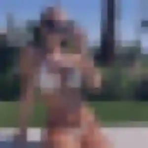 Naomi (19 ans) à Ifs attend un rencontre sexe ce soir