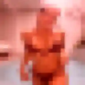 Découvre Inaya, 21 ans à La Londe-les-Maures en privé