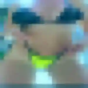 Rose-Marie, 21 ans, connectée à La Salvetat-Saint-Gilles pour une rencontre coquine