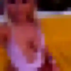 Découvre Natacha, 38 ans à Larmor-Plage en privé