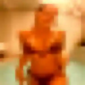 Johanna (27 ans) à Le Haillan propose un rencontre sexe maintenant