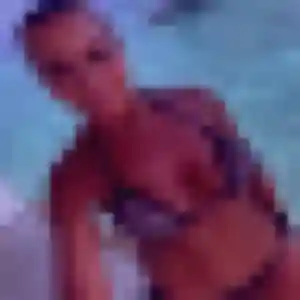 Regine, 28 ans, en ligne à Longuenesse pour une rencontre coquine