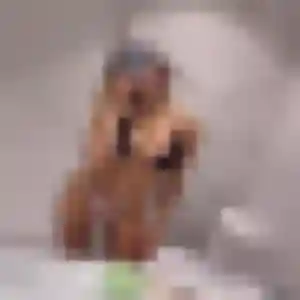 rencontre sexe à Mandelieu-la-Napoule : profil de Phoebe, 24 ans - sans engagement