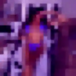 Cindy, 24 ans, cherche un rencontre sexe à Montfort-sur-Meu