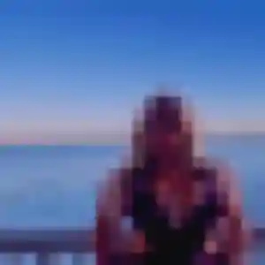 Charmante Corinne, 24 ans à Montrond-les-Bains - voir sa photo