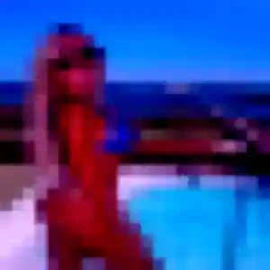 Brune (21 ans) à Moyeuvre-Grande attend un rencontre sexe rapidement