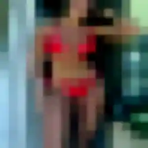 Lilou, 19 ans, en ligne à Oissel pour une rencontre coquine