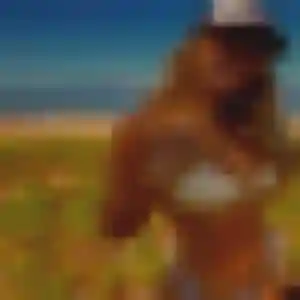 Charmante Salima, 21 ans à Pacy-sur-Eure - voir sa photo
