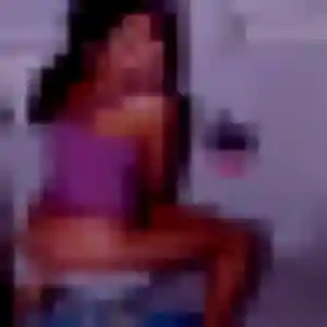 Rejoins Wahiba, 29 ans à Pluvigner en privé