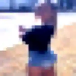 Yasmine, 36 ans, connectée à Pont-Sainte-Marie pour un rencontre sexe