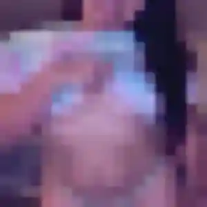 Isabella, 20 ans, en ligne à Pontoise pour un rencontre sexe