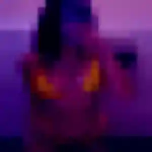 Photo privée de Emma, 33 ans à Saint-Barthélemy-d'Anjou - rencontre coquine