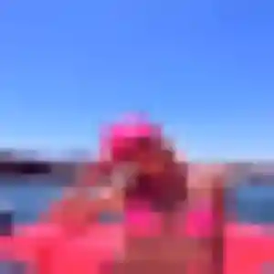 Noura, 20 ans, connectée à Saint-Cyprien pour un rencontre sexe