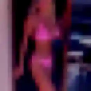 Hortense, 20 ans, connectée à Saint-Joseph pour une rencontre coquine