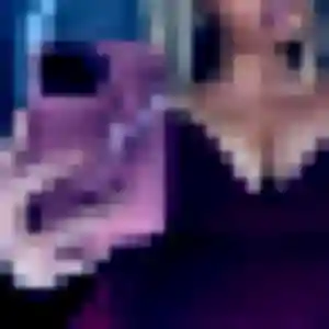 Soraya, 29 ans, connectée à Saint-Malo pour une rencontre coquine
