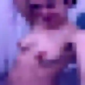 Profil de Chiara à Saint-Philbert-de-Grand-Lieu (25 ans) - rencontre sexe anonyme