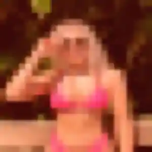 Charmante Alicia, 23 ans à Saint-Pierre - la contacter