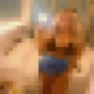 Francine, 27 ans, connectée à Sainte-Anne pour un rencontre sexe