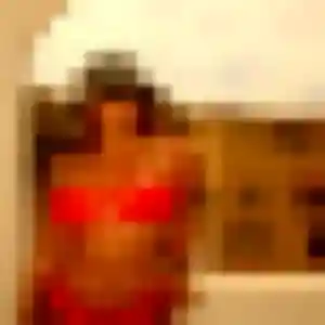 Photo de Agnes à Sainte-Rose (28 ans) - rencontre sexe discret