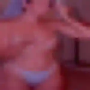 Photo sexy de Dina, 25 ans à Suresnes - plan discret