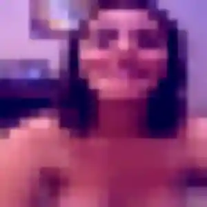 Ursule, 44 ans, en ligne à Suresnes pour une rencontre coquine