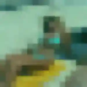 Gwenaelle, 30 ans, connectée à Vaux-sur-Seine pour une rencontre coquine
