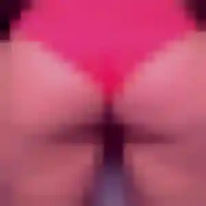 Nolwenn, 22 ans, connectée à Vierzon pour un rencontre sexe