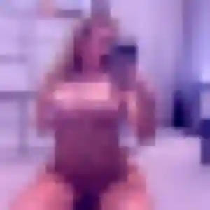 Contacte Ninon, 19 ans à Vindry-sur-Turdine en privé